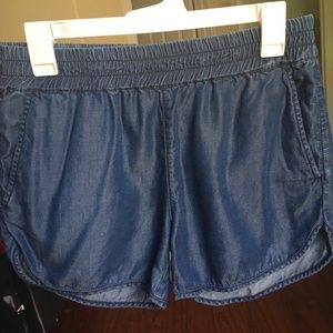 Banana Republic Blue Denim Tencel Shorts - Size XS